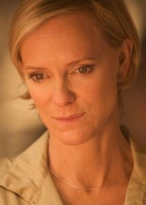 Hermione Norris
as Stella Isen