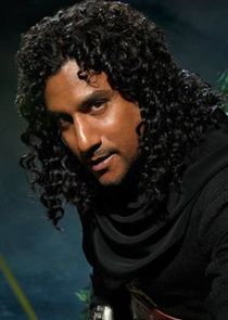 Naveen Andrews
as Jafar