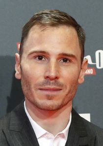 Rubén Ochandiano
as Carlos