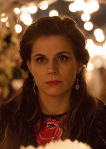 Elise Schaap
as Danielle Bouman