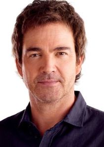 Jon Tenney
as Sean King