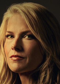 Ali Larter
as Angela Russo