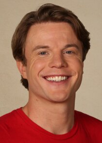 Graham Rogers
as Tyler Murphy