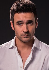 Allan Hawco
as Inspector Donny 