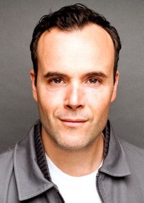 Jean-Michel Le Gal
as Renuf Aucoin