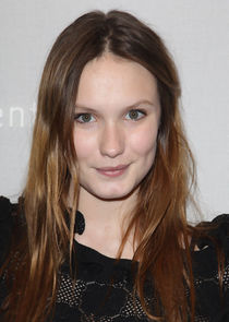 Ana Girardot
as Mercédès