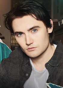 Spencer MacPherson
as Xavier Baxter