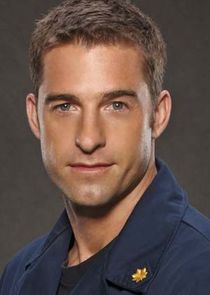 Scott Speedman
as Lt. Cmdr. Sam Kendal