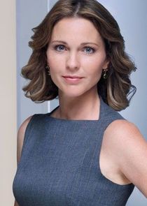 Kelli Williams
as Dr. Gillian Foster
