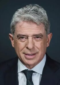 Andrew Bennett
as Barry Battles