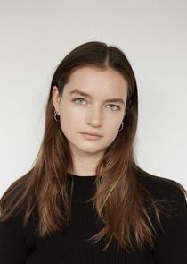 Mitzi Ruhlmann
as Jesse