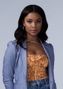 Ajiona Alexus
as Candace