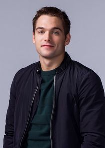 Dylan Sprayberry
as Henry