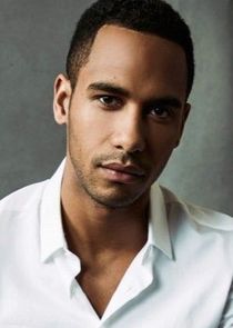 Elliot Knight
as Wes