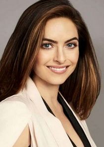 Brooke Lyons
as Elizabeth