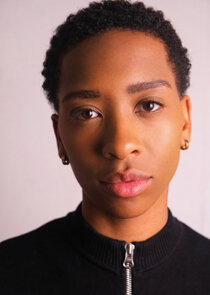 Genesis Lynea
as Simone Tyler