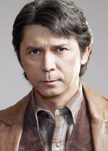 Lou Diamond Phillips
as Henry Standing Bear