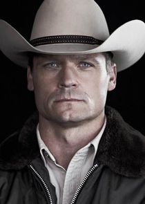 Bailey Chase
as Deputy Branch Connally