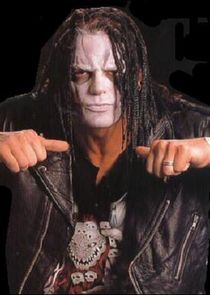 Ian Hodgkinson
as Vampiro