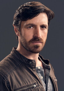 Eoin Macken
as Gavin Harris