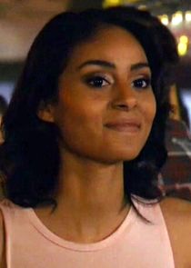 Clark Backo
as Rosie