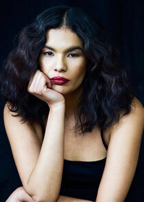 Ellyn Jade
as Shania