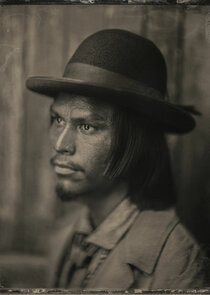 Forrest Goodluck
as Billy Crow