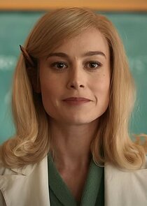 Brie Larson
as Elizabeth Zott