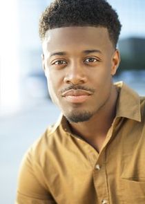 Patrick Walker
as Curtis Wakely