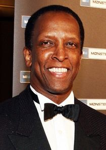 Dorian Harewood
as Julian Wilkes