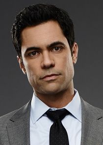 Danny Pino
as Nick Amaro