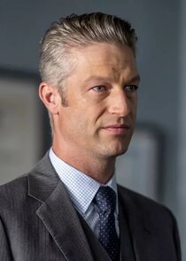 Peter Scanavino
as Dominick Carisi, Jr.