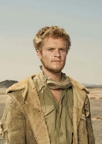 Tom Glynn-Carney
as Mike Sadler