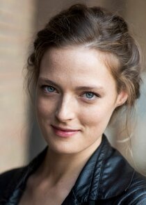 Anna Manuelli
as Alessia Biondi