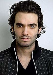 Virgile Bramly
as Georges Bergé