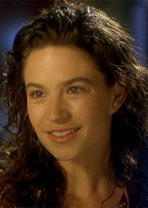 Elizabeth Barondes
as Lucy Lane