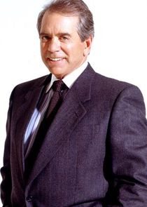 Lane Smith
as Perry White