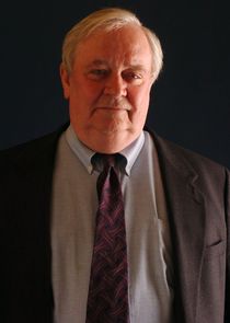 Eddie Jones
as Jonathan Kent