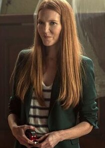Darby Stanchfield
as Nina Locke