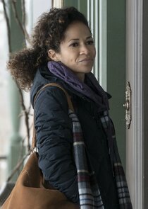 Sherri Saum
as Ellie Whedon