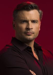 Tom Welling
as Marcus Pierce