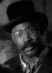 D.B. Woodside
as Melvin the Magnificent