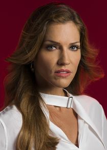 Tricia Helfer
as Charlotte Richards