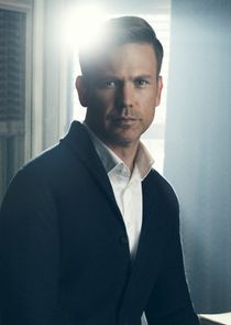 Matthew Davis
as Alaric Saltzman