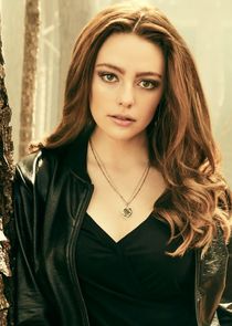 Danielle Rose Russell
as Hope Mikaelson
