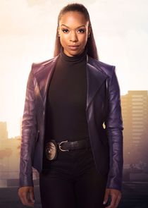 Michelle Mitchenor
as Detective Sonya Bailey