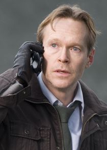 Steven Mackintosh
as DCI Ian Reed