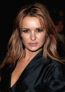 Kierston Wareing
as Caroline Jones