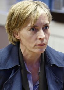 Saskia Reeves
as DSU Rose Teller