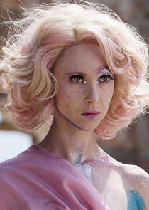 Juno Temple
as Lucy Savage